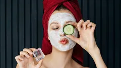 Jak vypadat znatelně mladší: tajemství domácí péče o pleť pro muže i ženy různého věku